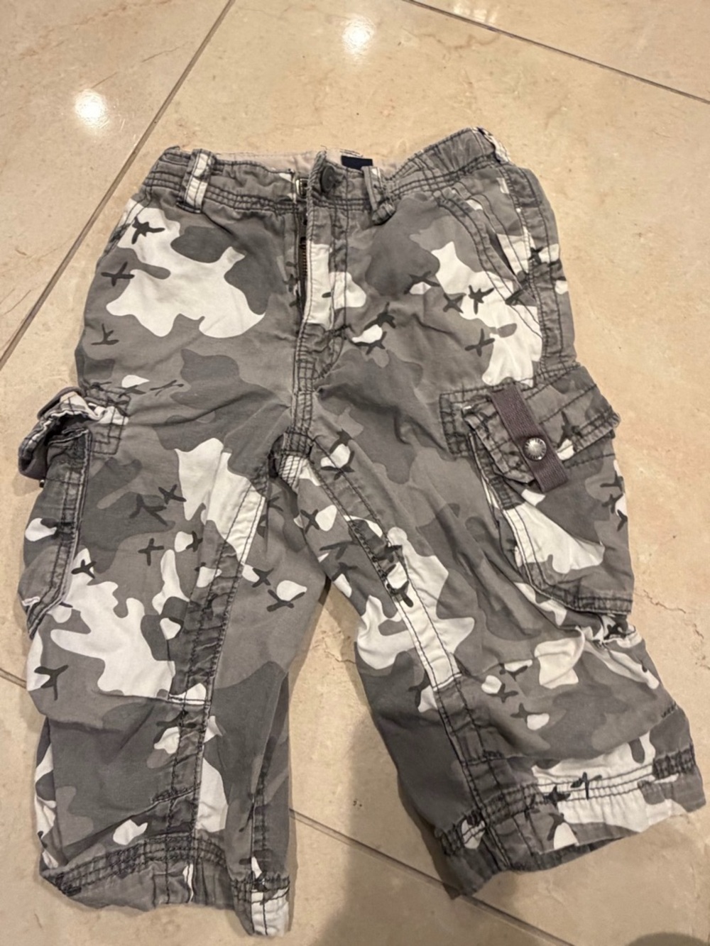 GAP Grey and White Camo Cargo Shorts